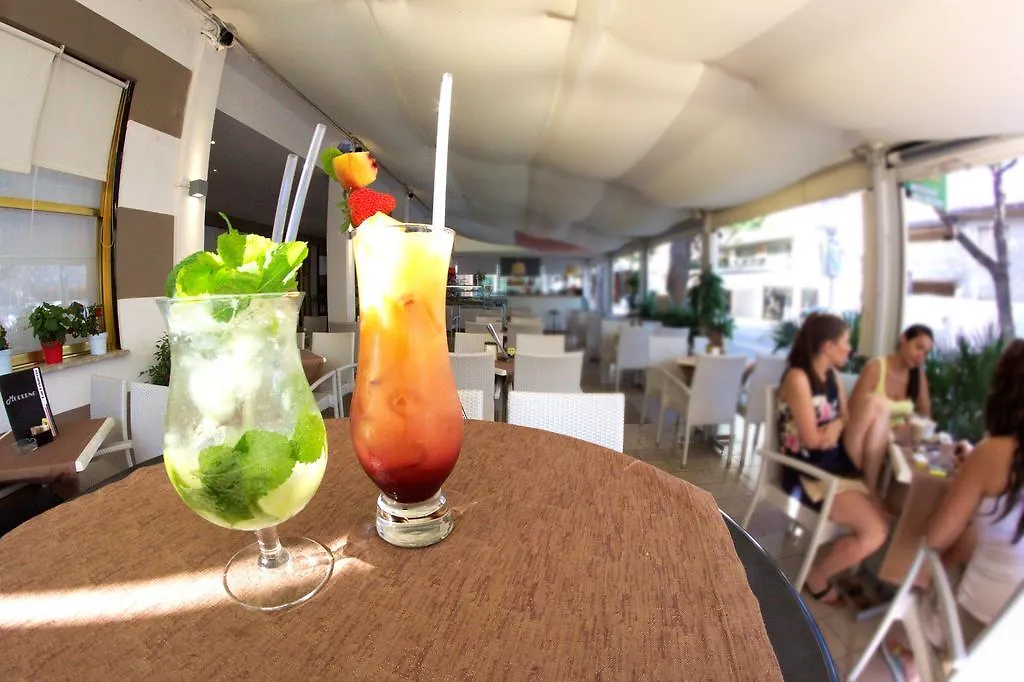 Hotel Moderno Lido di Jesolo 3*,