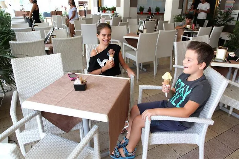 לידו די ג'סולו Hotel Moderno  לידו די ג'סולו
